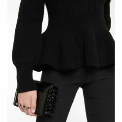 Alexander McQueen One-shoulder Wool And Cashmere Sweater 9 Alexander McQueen One-shoulder Wool And Cashmere Sweater -Alexander McQueen Sales Store unnamed file 1219