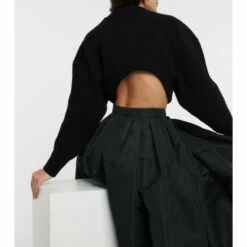 Alexander McQueen Cropped Wool Cardigan 7 Alexander McQueen Cropped Wool Cardigan -Alexander McQueen Sales Store unnamed file 1261