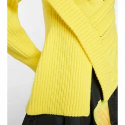 Alexander McQueen Pieced And Patched Wool Sweater 7 Alexander McQueen Pieced And Patched Wool Sweater -Alexander McQueen Sales Store unnamed file 1389