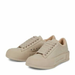 Alexander McQueen Shearling-trimmed Leather Sneakers 8 Alexander McQueen Shearling-trimmed Leather Sneakers -Alexander McQueen Sales Store unnamed file 1610