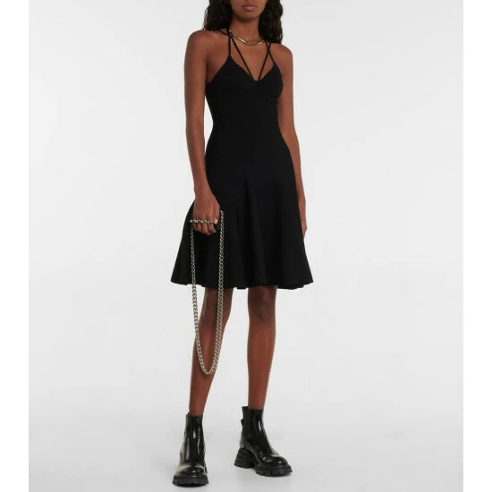 Alexander McQueen Four Ring Micro Leather Wallet On Chain 4 Alexander McQueen Four Ring Micro Leather Wallet On Chain - Image 4