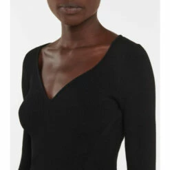 Alexander McQueen Knit Top 7 Alexander McQueen Knit Top -Alexander McQueen Sales Store unnamed file 2112