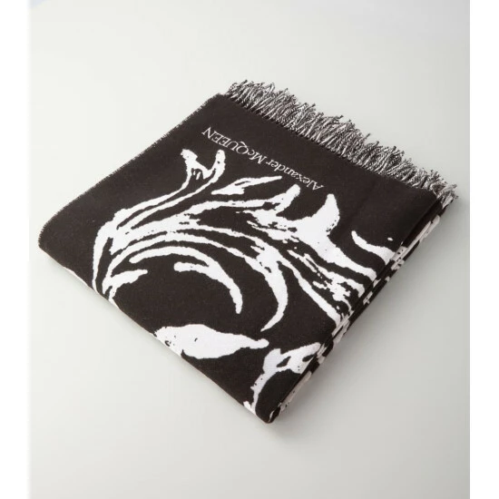 Alexander McQueen Jacquard Wool Blanket 4 Alexander McQueen Jacquard Wool Blanket - Image 4