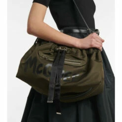 Alexander McQueen Sales Store 30 Alexander McQueen The Bundle Medium Shoulder Bag