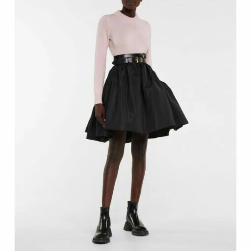 Alexander McQueen Cashmere Sweater 3 Alexander McQueen Cashmere Sweater -Alexander McQueen Sales Store unnamed file 2340