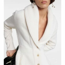Alexander McQueen Wool Cardigan 6 Alexander McQueen Wool Cardigan -Alexander McQueen Sales Store unnamed file 341